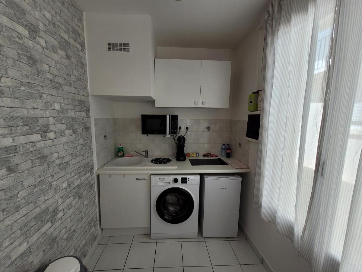 Appartement Spacieux 28M2 Avec Chambre Separee Issy-les-Moulineaux Luaran gambar