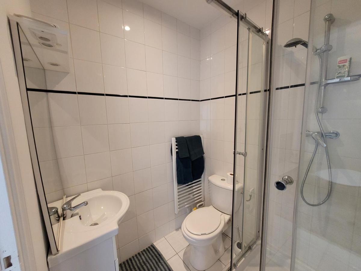 Appartement Spacieux 28M2 Avec Chambre Separee Issy-les-Moulineaux Luaran gambar